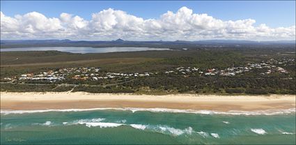 Castaways Beach - QLD T 2014 (PBH4 00 17611)